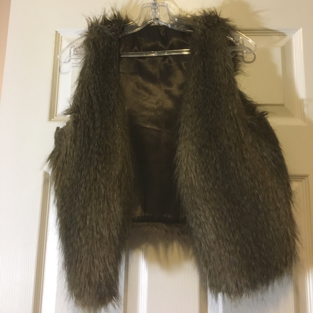 FAUX FUR VEST!!!